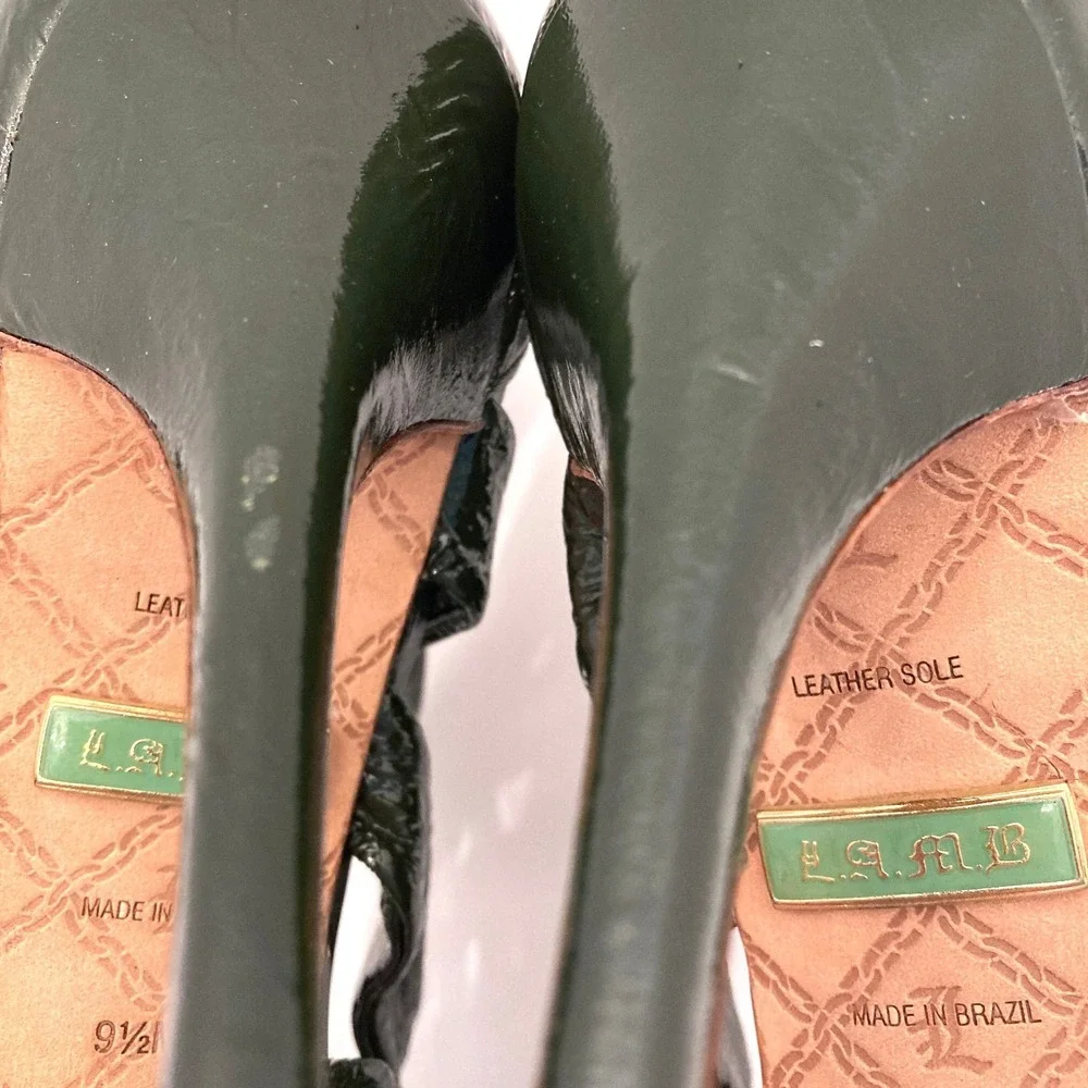L.A.M.B. Tizzy Heels Green Patent Leather Crisscross Strappy Stiletto Womens 9.5